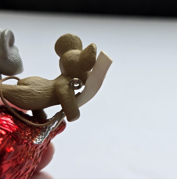 Hallmark 1998 Hershey's Sweet Treat Christmas Ornament - Picture 6 of 8